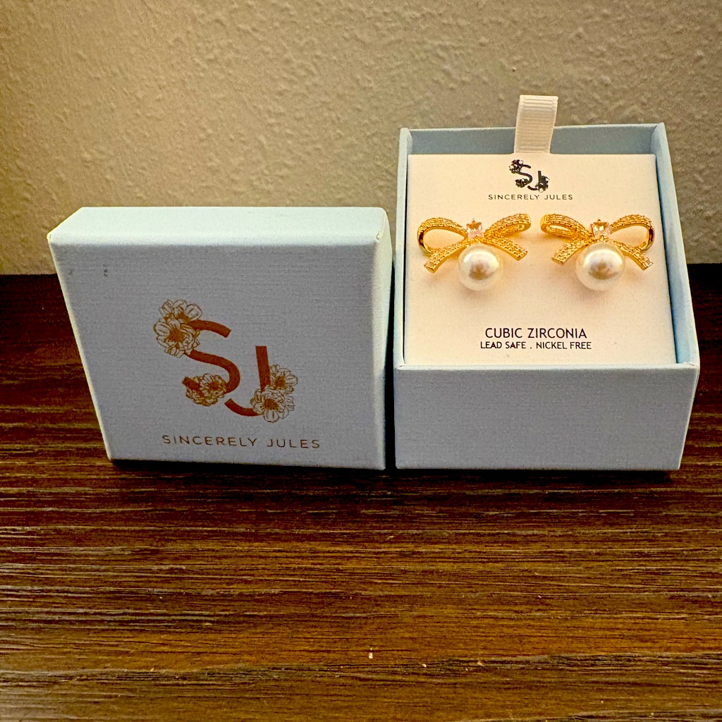 New Sincerely Jules Gold Bow With Pearl Dangle Earrings